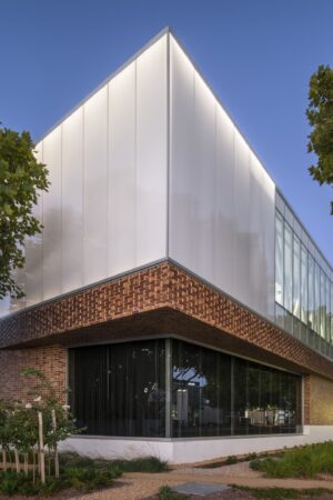 Facade Performance Vert (Large)