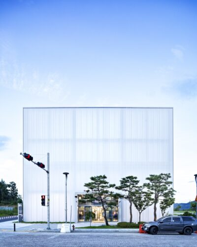 Services Vertical (Large)